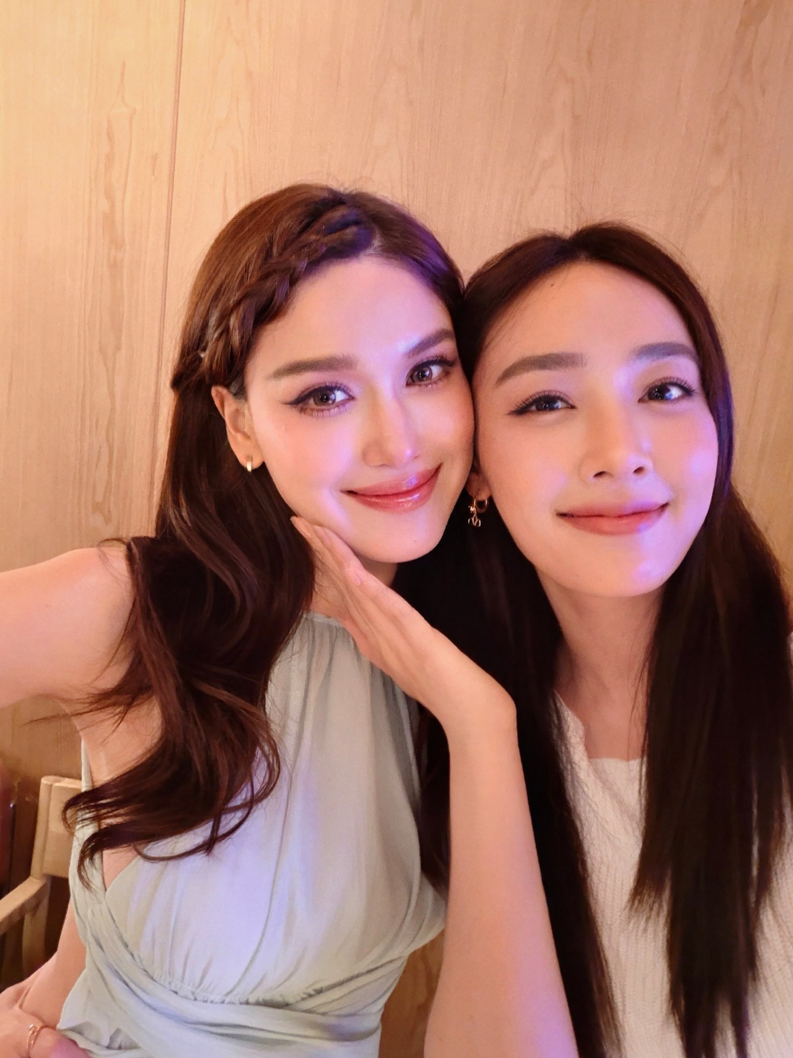 เปิดตัวหวาน! ท็อป ทศพล - แจ็คกี้ ชาเคอลีน ยืนยันสถานะหัวใจเป็นสีชมพู