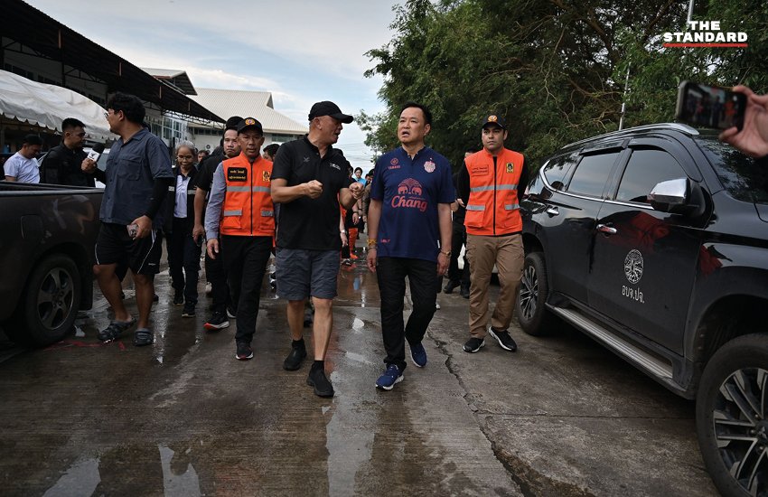 อนุทิน ลงพื้นที่ปราจีนบุรี ติดตามสถานการณ์น้ำท่วม พร้อมเร่งแผนอพยพและดูแลผู้ประสบภัย
