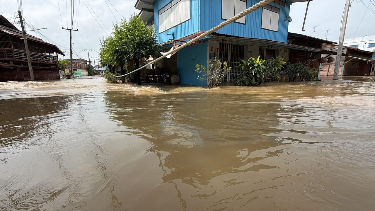 เขาย้อยอ่วม! น้ำท่วมฉับพลัน จ่อประกาศ 9 ตำบลเป็นเขตภัยพิบัติ