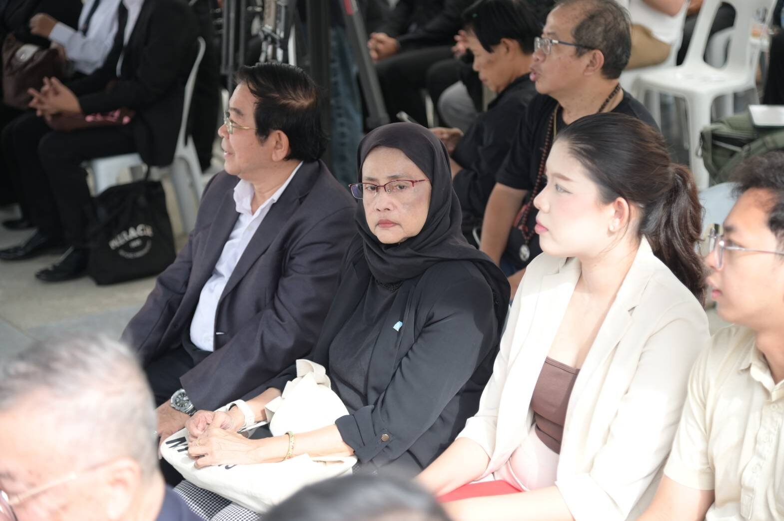 รัฐบาล-ฝ่ายค้าน ร่วมรำลึก 53 ปี 14 ตุลา ย้ำประชาธิปไตยคือพื้นที่ของความเห็นต่าง