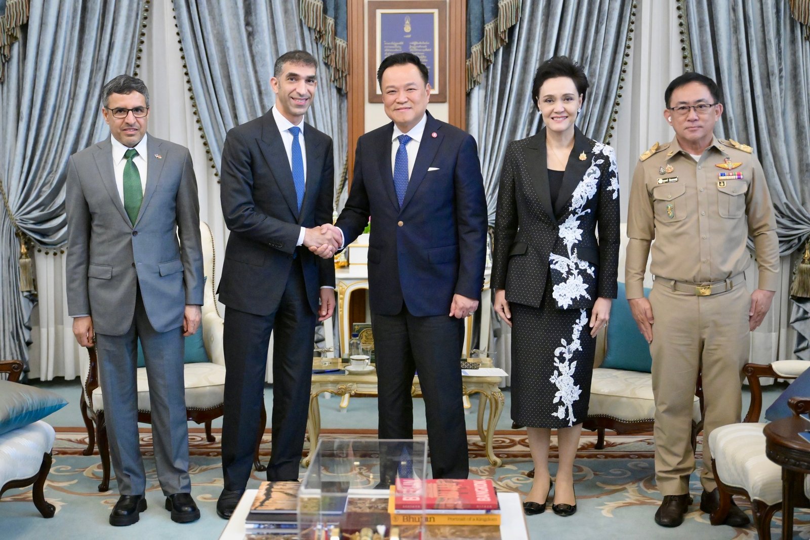 นายกฯ อนุทิน หารือรัฐมนตรีการค้าต่างประเทศ UAE กระชับความร่วมมือทางเศรษฐกิจ