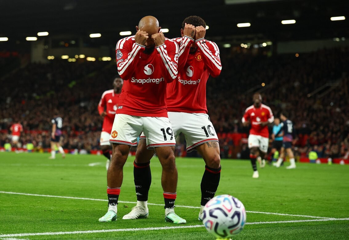 แมนยูสุดช้ำ! เหลือตัวมากกว่าแต่ทำได้แค่เจ๊าสเปอร์ส 1-1