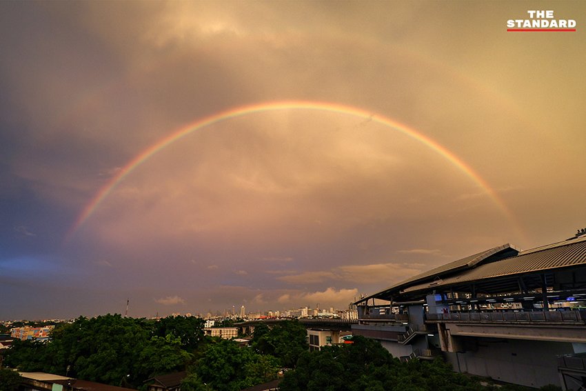 ฝนถล่มกรุงช่วงเย็น! ฝั่งธนฯ อ่วมบางบอนอ่วมสุด 67.5 มม. ก่อนฟ้าเปิดเห็นรุ้งกินน้ำ