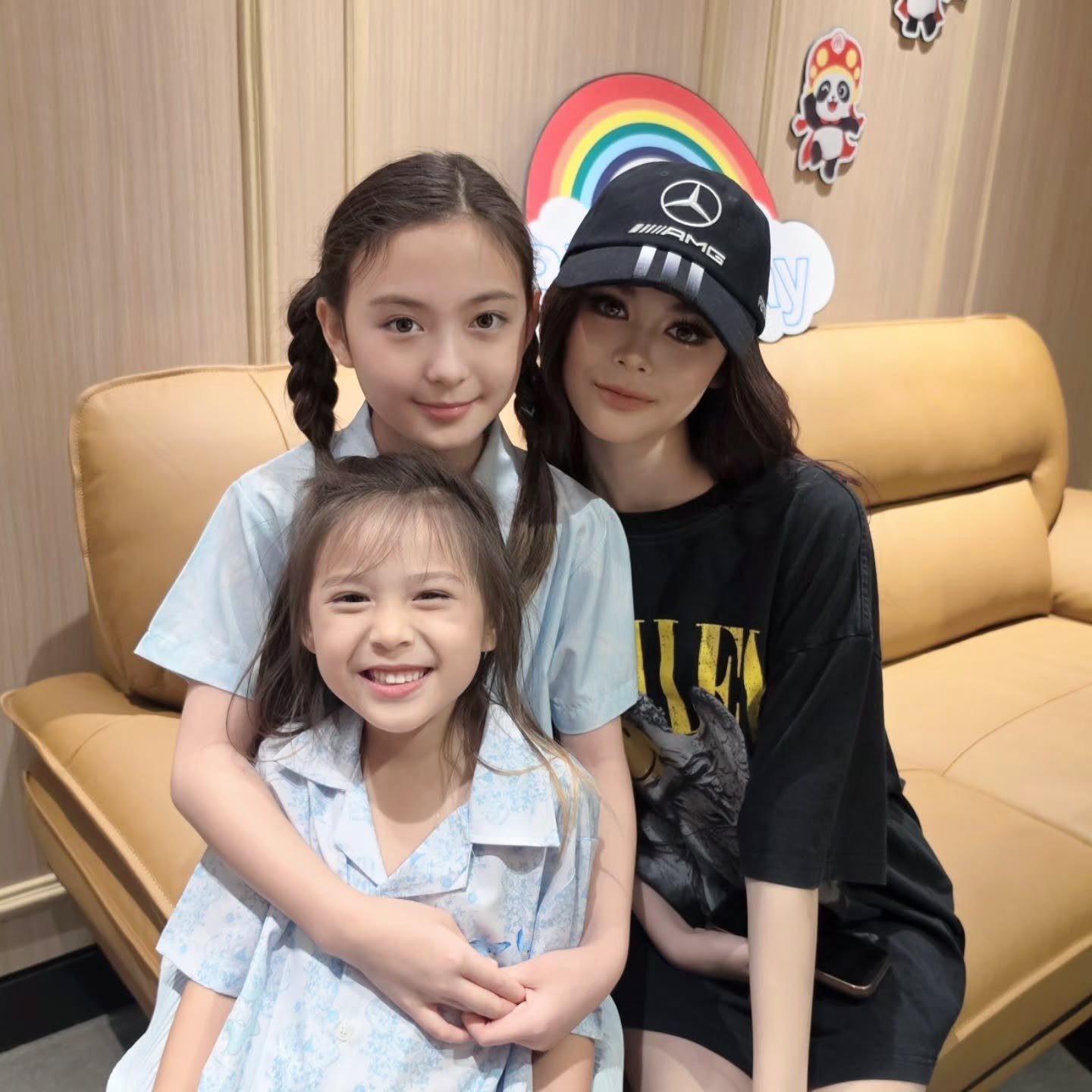 ธัญญ่า เผยภาพความสดใส 3 สาวพี่น้อง แฟนคลับชื่นชม น้องลียา สวยคมสะดุดตา