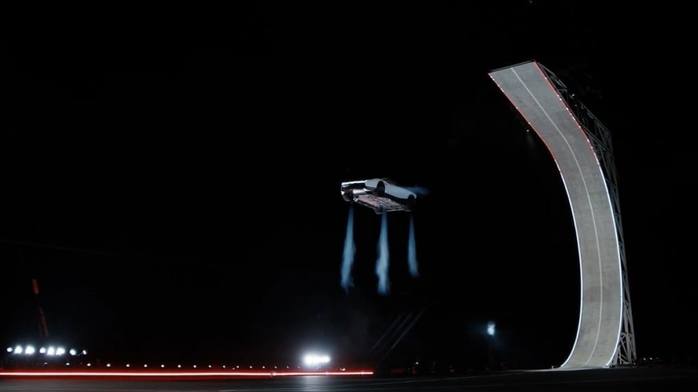 Tesla เผยโฉม Roadster รุ่นที่ 2 ผสานเทคโนโลยีจรวด SpaceX โชว์บินข้ามสิ่งกีดขวาง