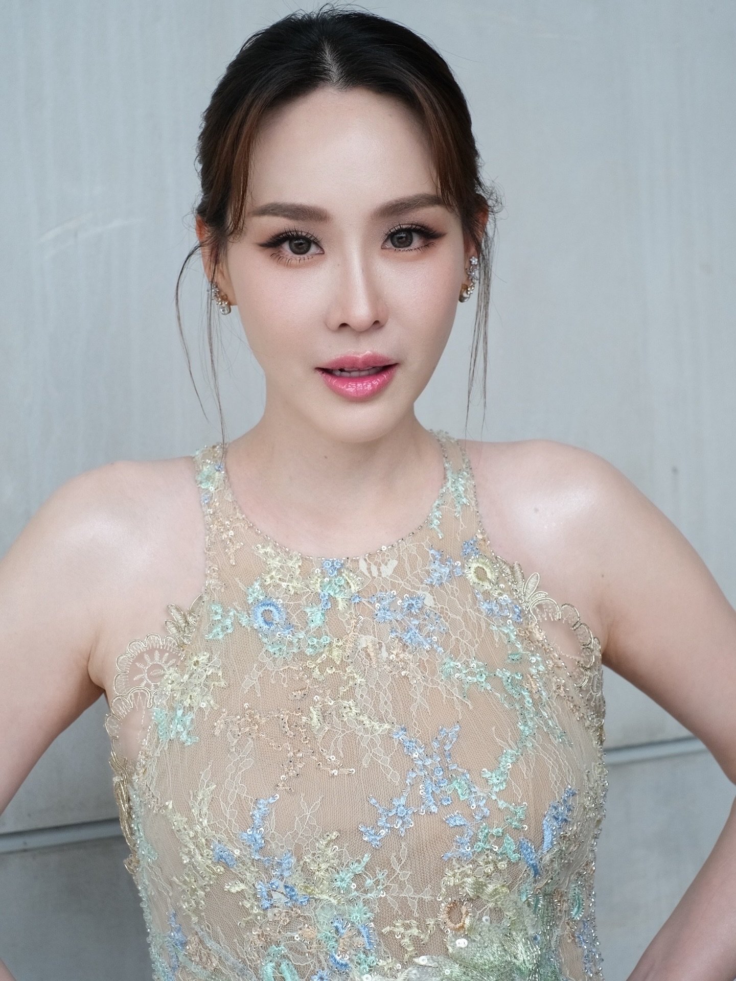 เจาะลึกชีวิต นุ้ย สุจิรา จากนางสาวไทยสู่บทบาทนักธุรกิจและคุณแม่สุดสตรอง