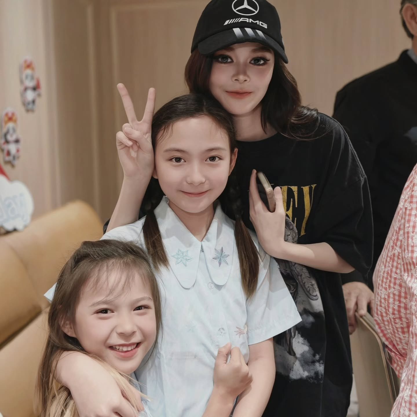 ธัญญ่า เผยภาพความสดใส 3 สาวพี่น้อง แฟนคลับชื่นชม น้องลียา สวยคมสะดุดตา