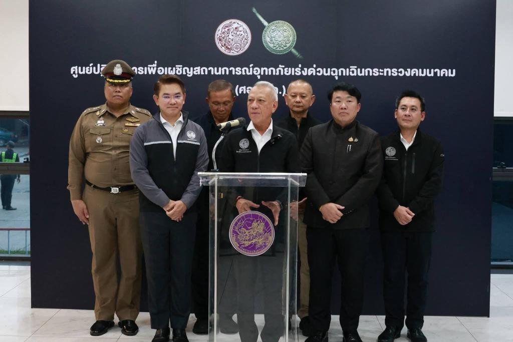 “พิพัฒน์” เปิดศูนย์ “คมนาคมร่วมใจช่วยรถน้ำท่วม” บริการตรวจเช็ก-ซ่อมฟรี 25 รายการ
